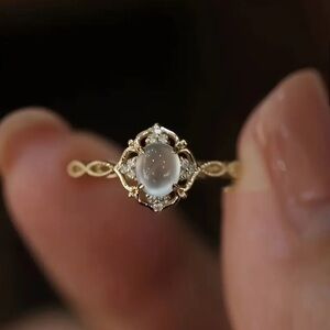 Ethereal Gold and Silver Rings with Vintage-Inspired Designs